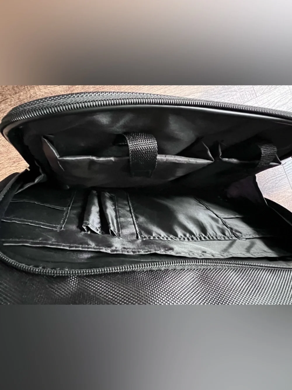 Targus rolling work bag. Black. Silver-toned hardware. - Picture 8 of 16